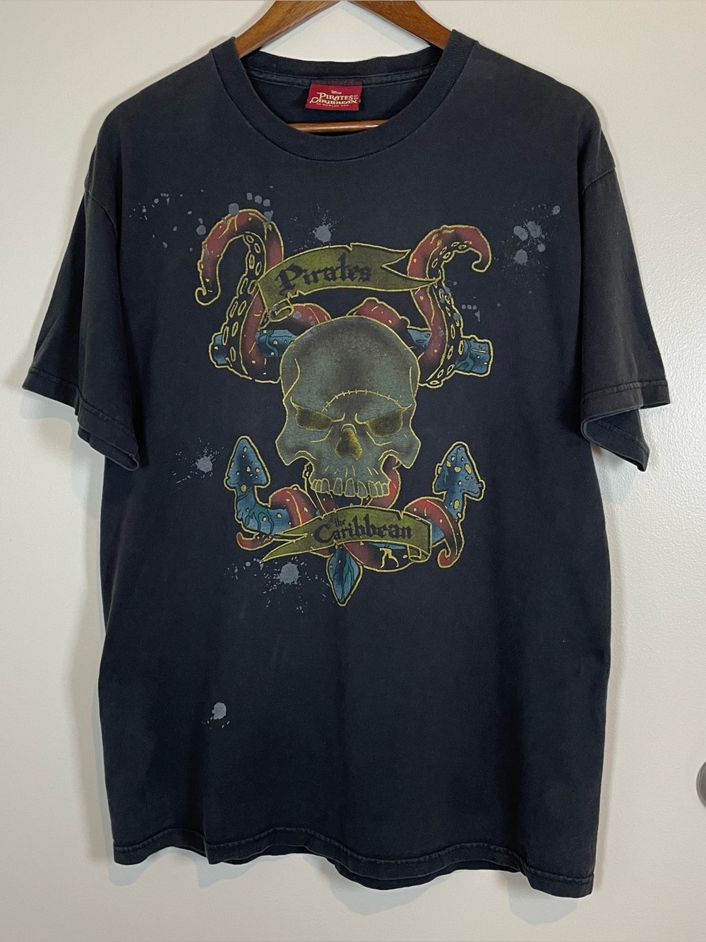 Disney Pirates of the Caribbean at World's End Skull Anchor Large Graphic Shirt